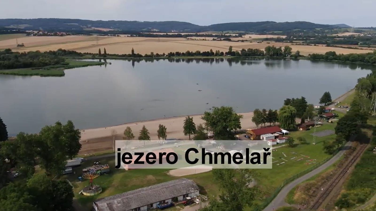 První pláž, jezero Chmelař