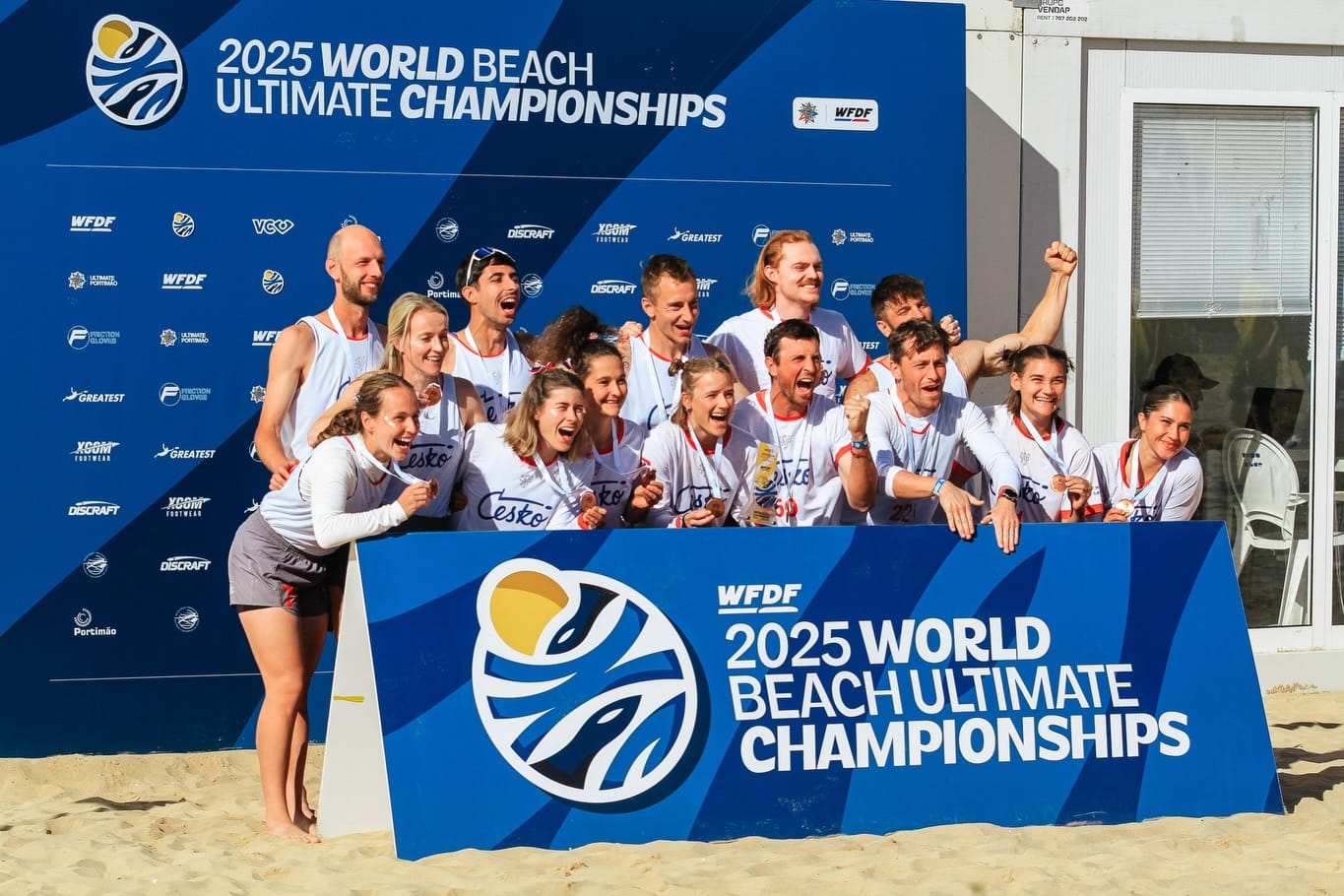 Česká reprezentace – bronz na MS v plážovém ultimate 2025
